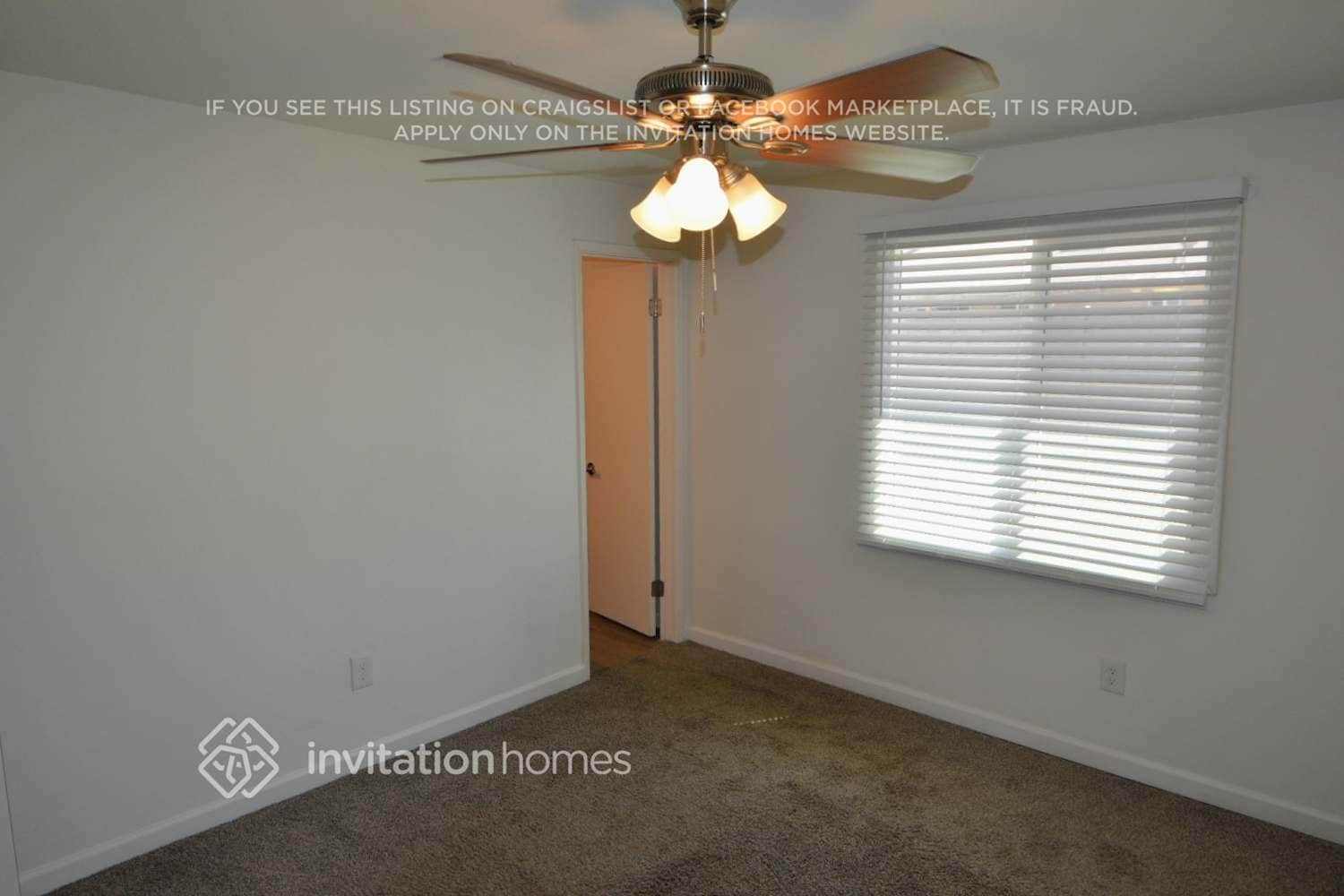 Building Photo - 14201 N 37th Pl