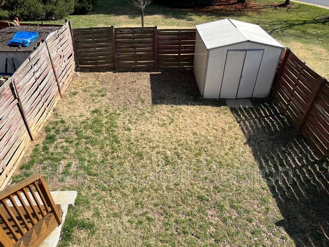 Building Photo - 10201 Millstream Dr