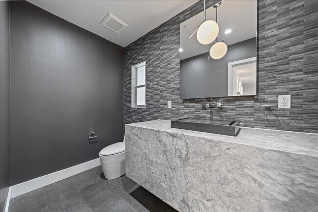 Building Photo - 1455 S Castello-