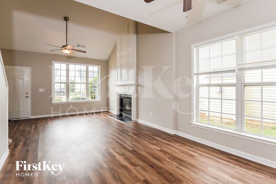 Building Photo - 1743 Taynton Cir