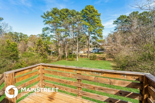 Building Photo - 2237 5th St NE