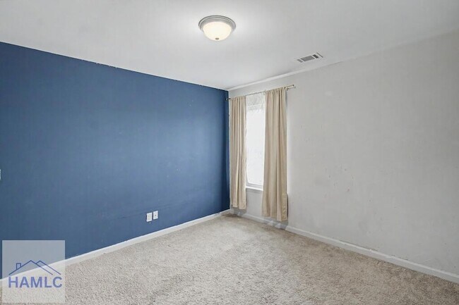 Building Photo - 274 Renwick Lp