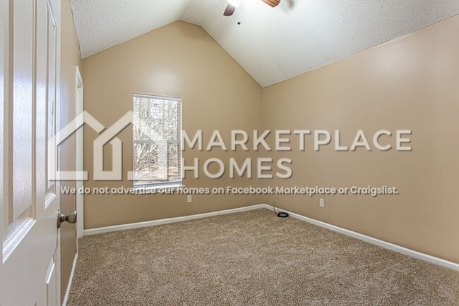 Building Photo - 832 Asbury Way