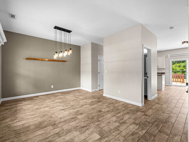 Building Photo - 156 Old Beechtree Ln