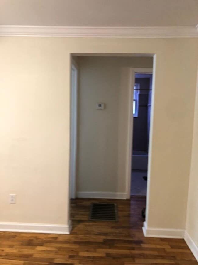 Building Photo - 414 E Park Ave