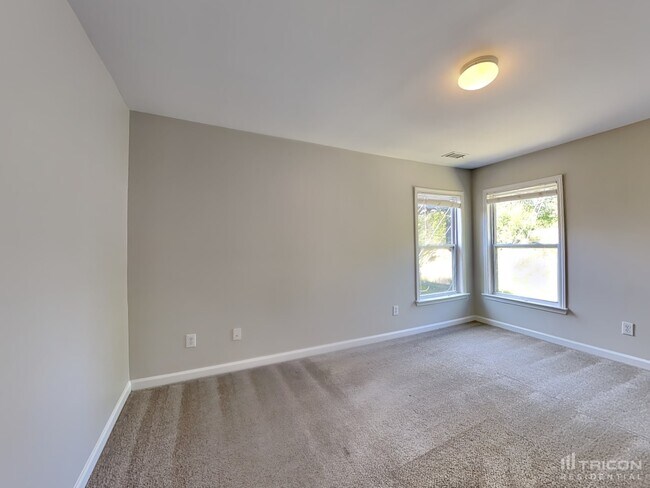 Building Photo - 3124 Delacorte Dr