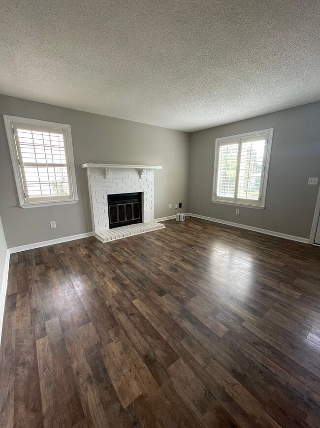 Building Photo - 3404 Doriswood Ct Antioch, TN 37013
