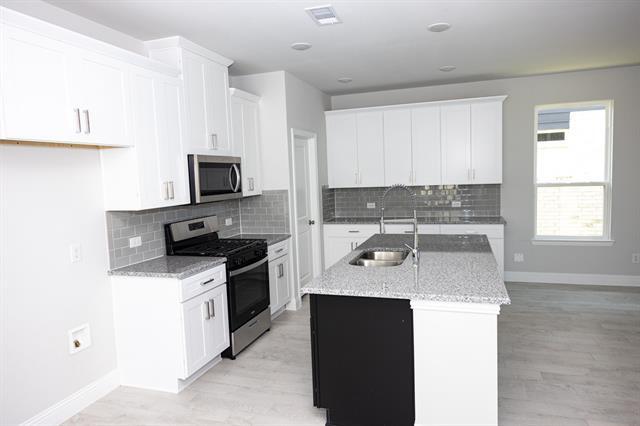 Building Photo - 525 Magellan Rd