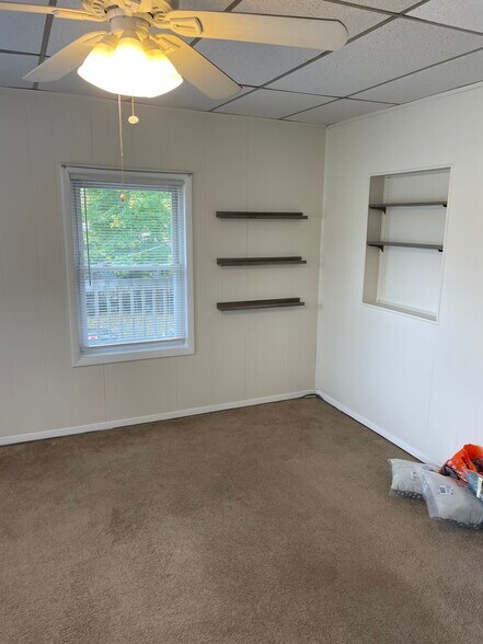 Living Room - 498 Ringwood Ave