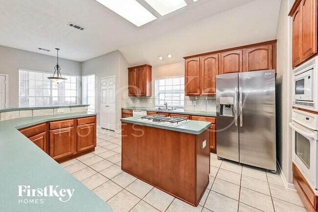 Building Photo - 2870 Wimbledon Ln
