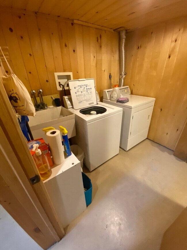 Building Photo - 1226 Missouri Ave