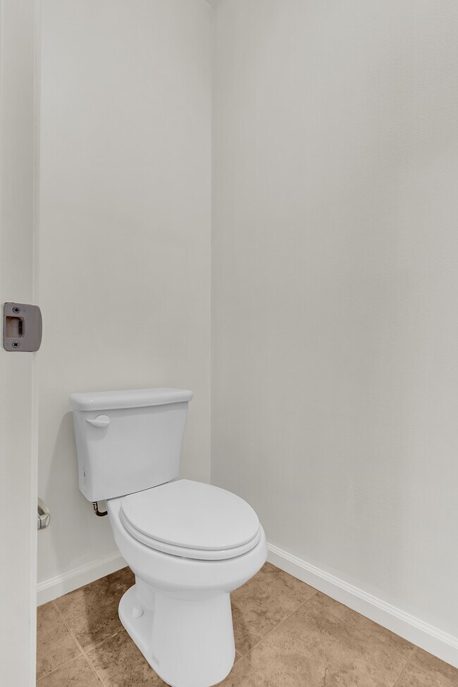 Building Photo - 72 Tulip