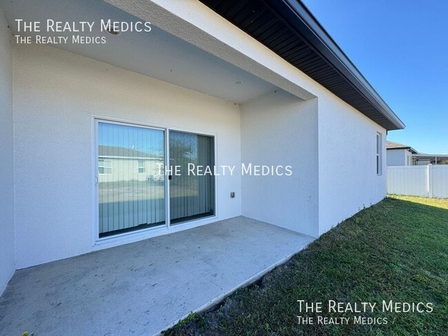 Building Photo - 2226 Rock Dr