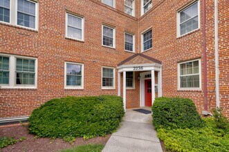 Building Photo - Charming 1BR/1BA in Silver Spring – $500 Move-In Credit (Look & Lease by March 1!)
