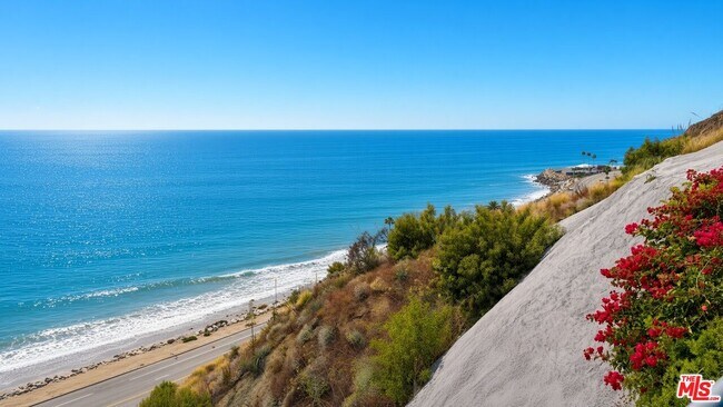 Building Photo - 18222 Coastline Dr