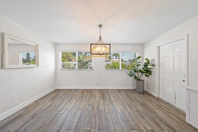 Building Photo - 3503 Florida Blvd