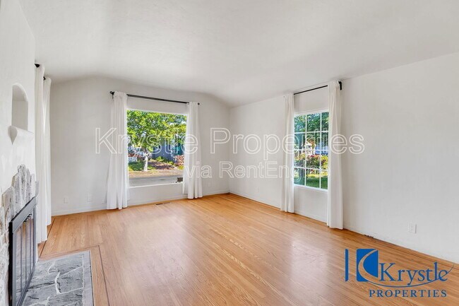 Building Photo - 1616 Fern Pl