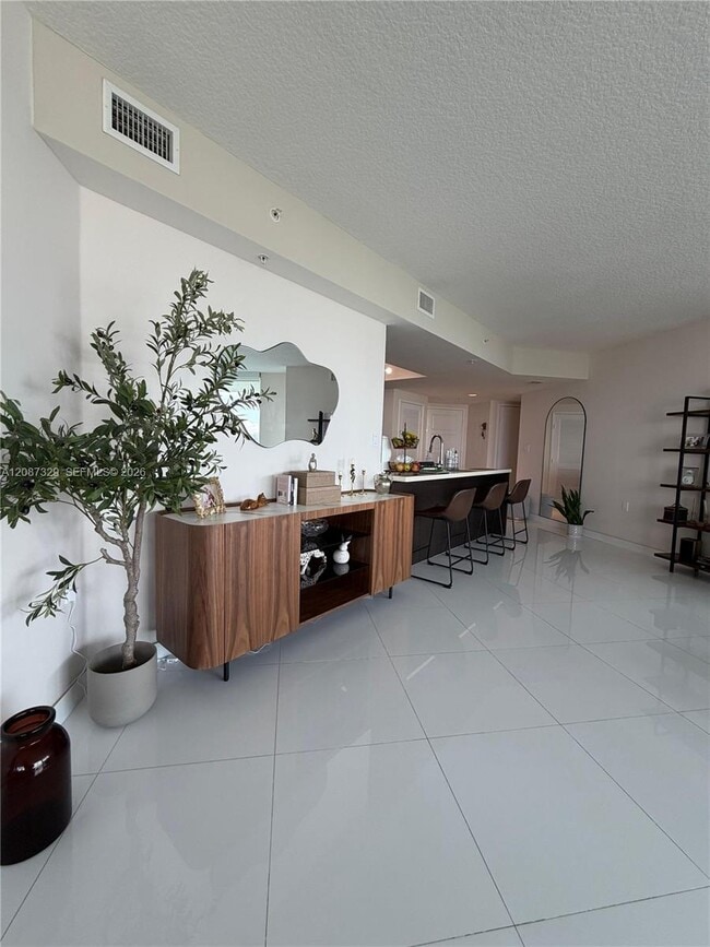 Building Photo - 200 Sunny Isles Blvd