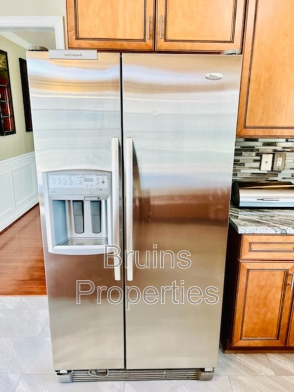 Building Photo - 2324 Alderbrook Dr