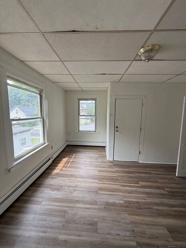 Building Photo - 291 Spruce St