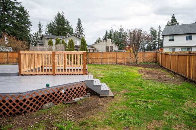 Building Photo - 916 197th St Ct E