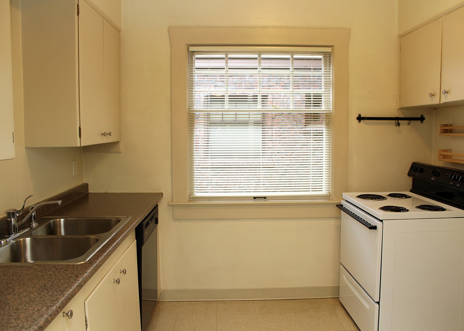 Building Photo - 1624 NE Tillamook St