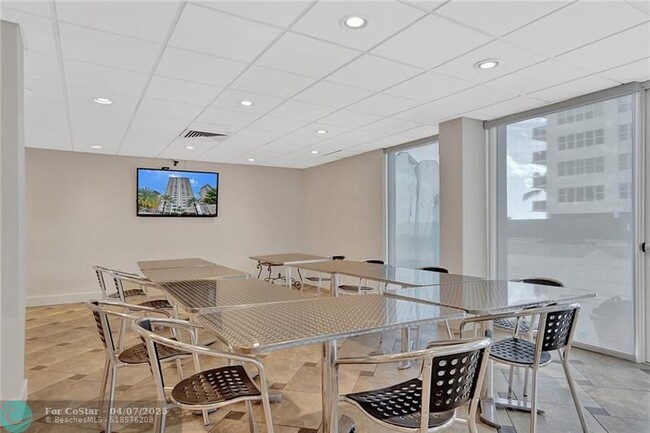 Building Photo - 3750 Galt Ocean Dr
