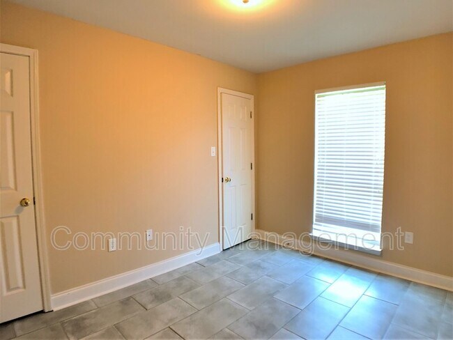 Building Photo - 13440 Lonnie Wascom Dr