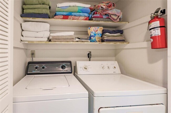 Building Photo - 6061 E Peppertree Way