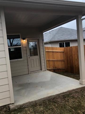 Building Photo - 221 Naset Dr