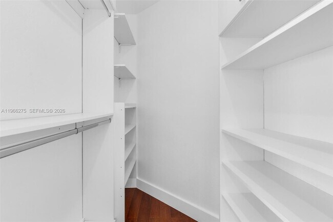 Building Photo - 30 SE 6th Rd