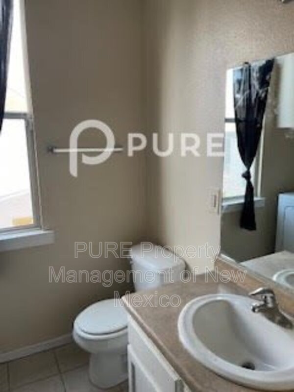 Building Photo - 415 Placido Martinez Ct NE