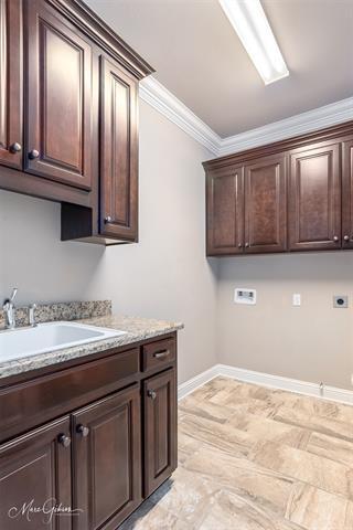 Building Photo - 1013 Green Wood Cir