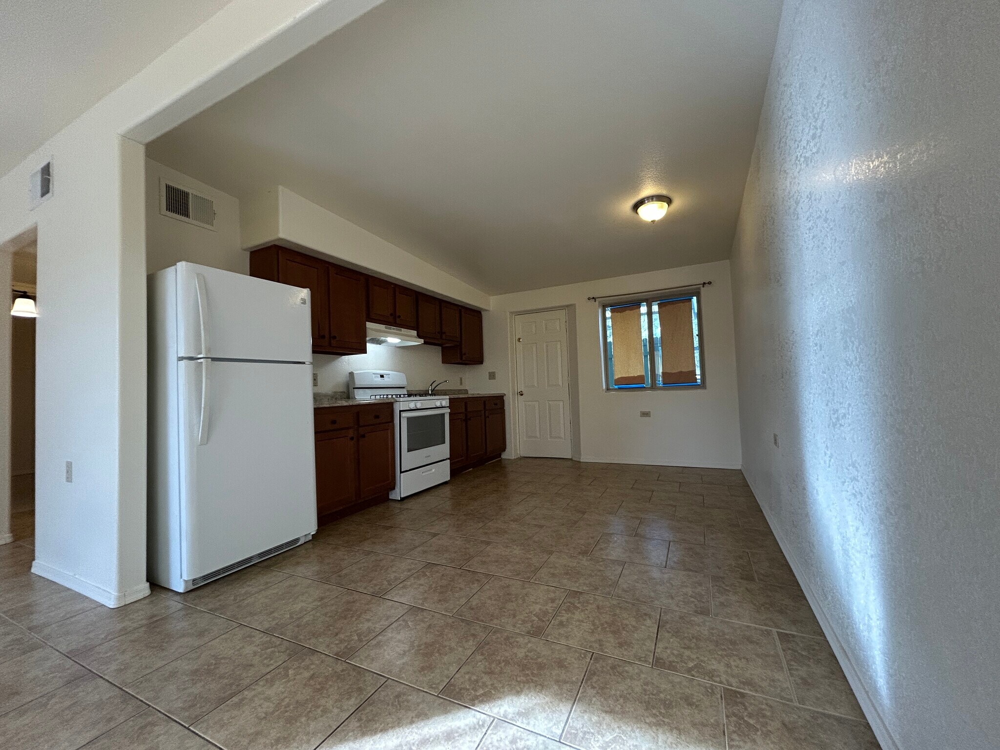 Kitchen - 730 W 44th St