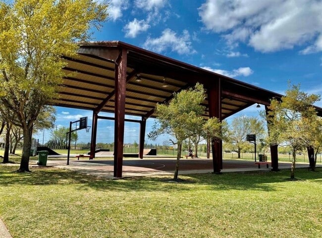 Building Photo - 20031 Black Canyon Dr