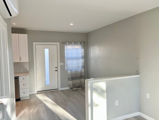 Building Photo - 7649 Genesta Ave