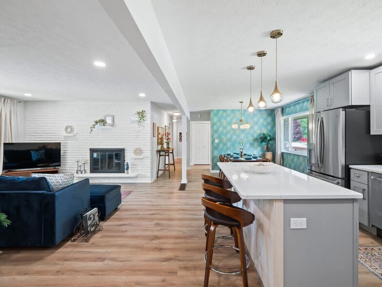 Building Photo - 8040 Strongsville Blvd