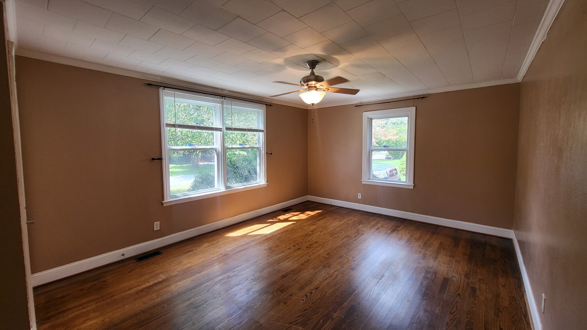 living room front right of house - 116 Faw Rowland St