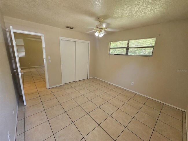 Building Photo - 7951 W Fern Pl