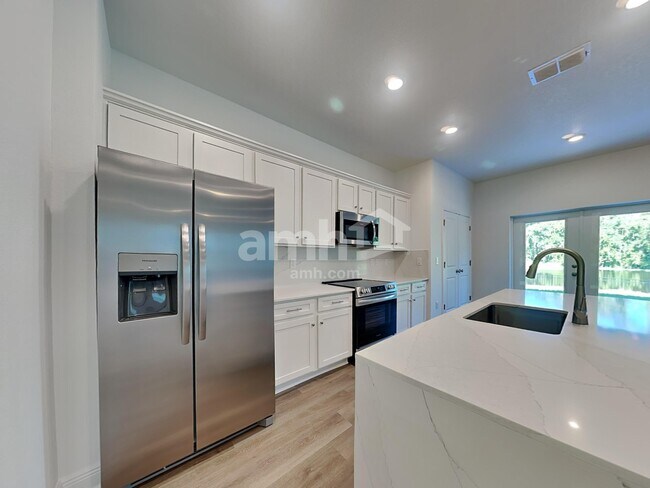 Building Photo - 6543 Atlantic Bch Ave