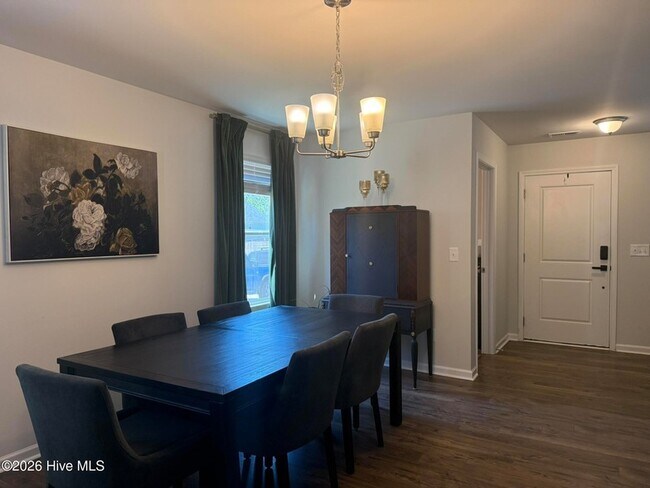 Building Photo - 765 Conductor Ct