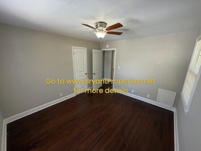 Building Photo - 2914 Lakeland Dr