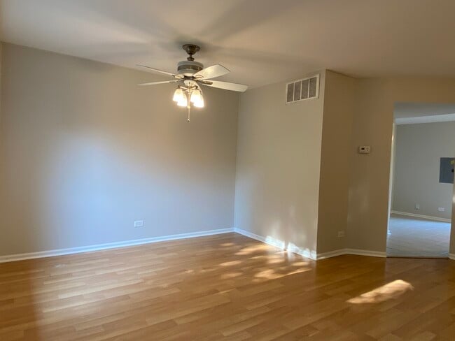 Building Photo - 2663 Prairieview Ln S