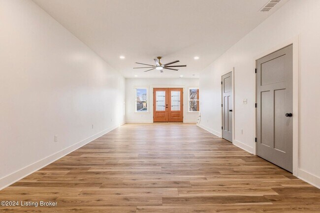 Building Photo - Home in Germantown for Rent - Carport, Fenced Back Yard!