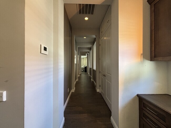 Building Photo - 81 Navarra Canyon Ct
