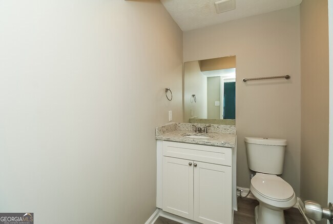 Building Photo - 2875 Kathryn Cir SW