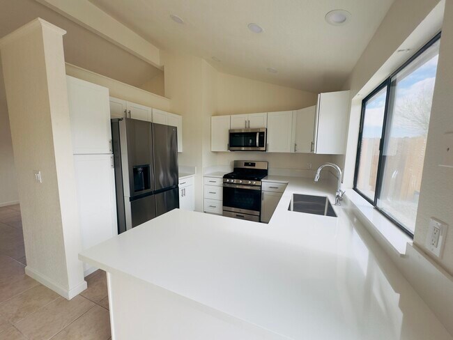 Building Photo - 3282 N Mica Dr
