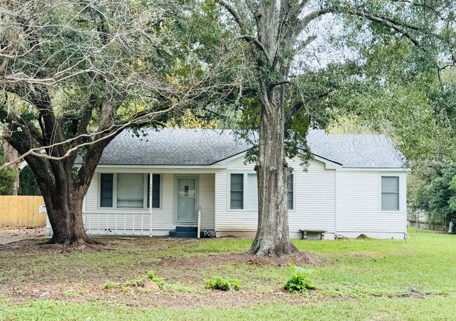 Building Photo - 1040 Myrtle St