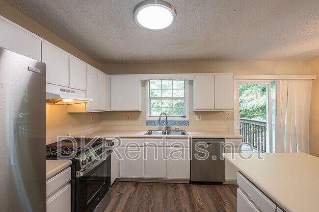 Building Photo - 3536 Kennesaw Station Dr