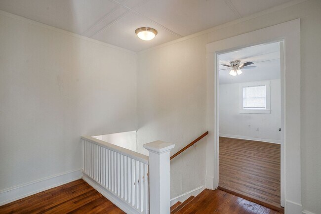 Building Photo - Large Newly Remodeled Home in Historic Fairmont- 4 Bedroom, 2 Bath- 76104